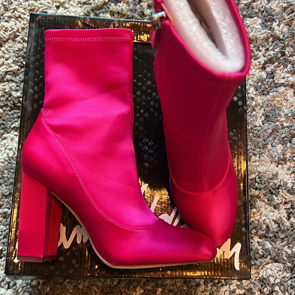 Brand New Sam Eldeman, Calexa Hot Pink Santin boots. Brand new size 7.